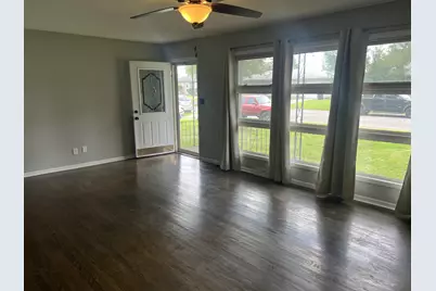 830 W 39th Avenue, Hobart, IN 46342 - Photo 5