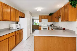 9935 Hunters Run, Saint John, IN 46373 - Photo 5