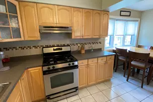 2169 Greenvalley Dr, Crown Point, IN 46307 - Photo 3