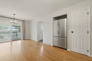 211 Cherokee Dr, Lowell, IN 46356 - Photo 7