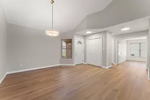 10011 Wildwood Ln, Highland, IN 46322 - Photo 11