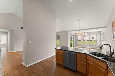 10011 Wildwood Lane, Highland, IN 46322 - Photo 7