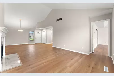 10011 Wildwood Lane, Highland, IN 46322 - Photo 3