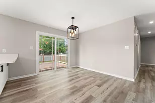 933 Hanover Ln, Dyer, IN 46311 - Photo 9
