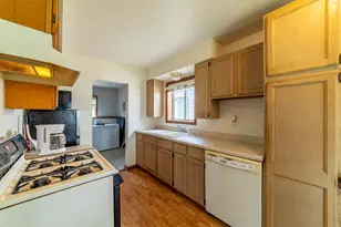 7538 Marshall Ave, Hammond, IN 46323 - Photo 5