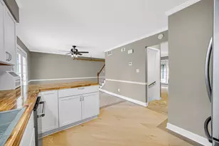 1330 Camellia Dr, Munster, IN 46321 - Photo 11