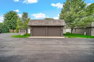 1330 Camellia Dr, Munster, IN 46321 - Photo 27