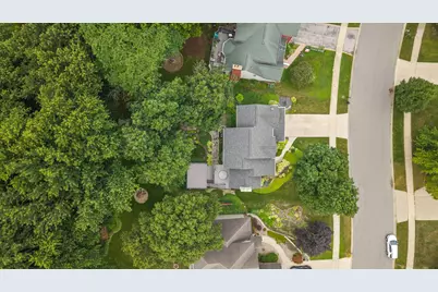 7048 Starling Drive, Schererville, IN 46375 - Photo 5