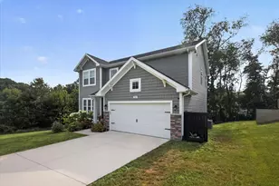 712 Gentry Ln, New Carlisle, IN 46552 - Photo 3