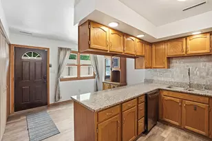 962 Jordan Cir, Schererville, IN 46375 - Photo 5