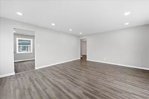 8228 Kennedy Ave, Highland, IN 46322 - Photo 7