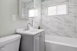 8228 Kennedy Ave, Highland, IN 46322 - Photo 11