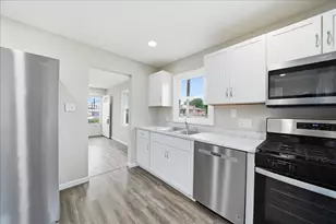 8228 Kennedy Ave, Highland, IN 46322 - Photo 9