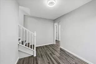 8228 Kennedy Ave, Highland, IN 46322 - Photo 15