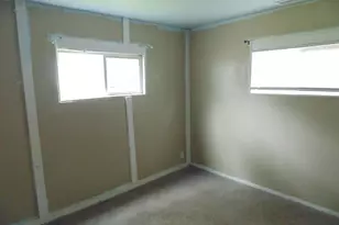 3192 Pulaski St, Hobart, IN 46342 - Photo 7