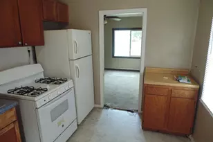 3192 Pulaski St, Hobart, IN 46342 - Photo 9