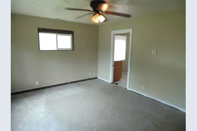 3192 Pulaski Street, Hobart, IN 46342 - Photo 5