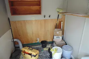 3192 Pulaski St, Hobart, IN 46342 - Photo 11