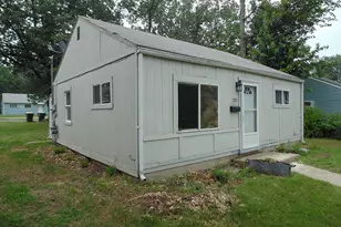 3192 Pulaski St, Hobart, IN 46342 - Photo 3