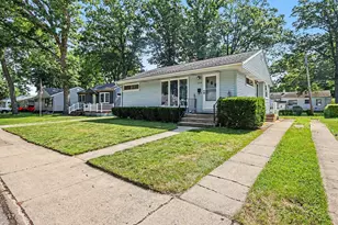 3018 Hollywood Ave, Michigan City, IN 46360 - Photo 1