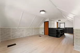 6813 Schneider Ave, Hammond, IN 46323 - Photo 15
