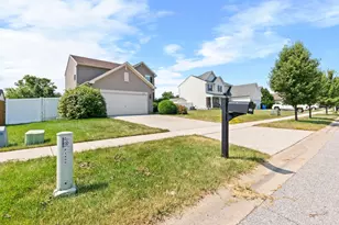 1405 E 112th Ave, Crown Point, IN 46307 - Photo 5