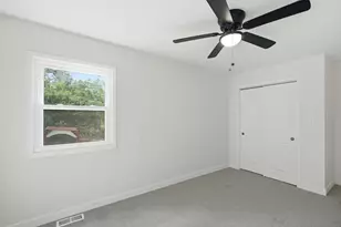 245 Pauline Dr, Valparaiso, IN 46385 - Photo 13
