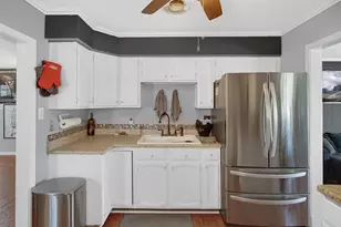 541 N Lindberg St, Griffith, IN 46319 - Photo 7