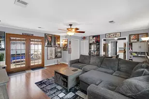 541 N Lindberg St, Griffith, IN 46319 - Photo 5