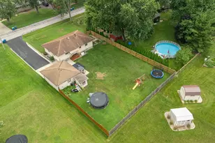 8538 Montfort Dr, Saint John, IN 46373 - Photo 35