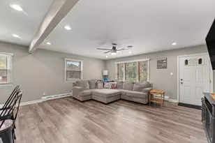 8538 Montfort Dr, Saint John, IN 46373 - Photo 3