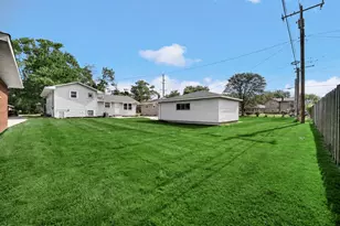 250 Lawndale Dr, Munster, IN 46321 - Photo 31