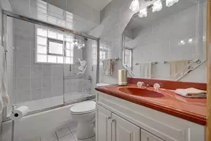 250 Lawndale Dr, Munster, IN 46321 - Photo 15