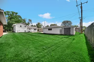 250 Lawndale Dr, Munster, IN 46321 - Photo 31