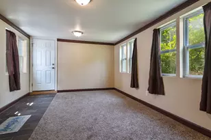 225 E Joliet St, Schererville, IN 46375 - Photo 9
