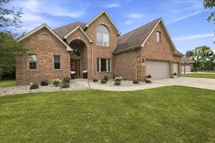 10591 Erie Dr, Crown Point, IN 46307 - Photo 3
