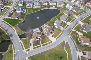 669 Davis Cir, Crown Point, IN 46307 - Photo 5