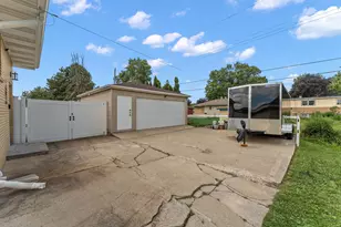 8600 Calumet Ave, Munster, IN 46321 - Photo 41
