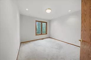 1522 Coventry Ln, Munster, IN 46321 - Photo 17