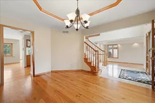 1522 Coventry Ln, Munster, IN 46321 - Photo 5