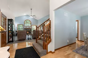 510 Eastwood Dr, Kouts, IN 46347 - Photo 5