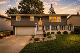 9539 Hawthorne Dr, Munster, IN 46321 - Photo 1