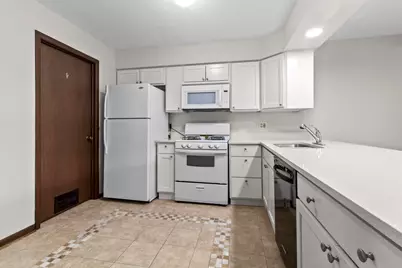 2513 E Lakeshore Drive, Crown Point, IN 46307 - Photo 9