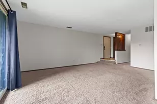 2513 E Lakeshore Dr, Crown Point, IN 46307 - Photo 13