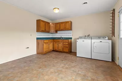 9307 Ellen Drive, Highland, IN 46322 - Photo 7