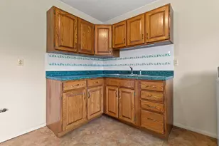 9307 Ellen Dr, Highland, IN 46322 - Photo 9