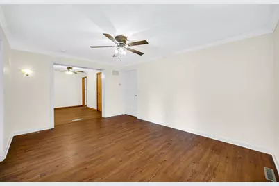 925 S Indiana Avenue, Crown Point, IN 46307 - Photo 9