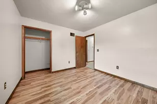 176 Boxwood Ct, Valparaiso, IN 46383 - Photo 17