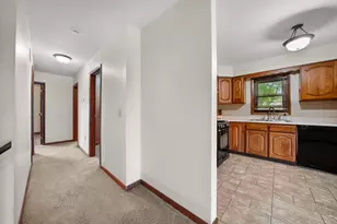 176 Boxwood Ct, Valparaiso, IN 46383 - Photo 13