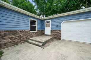 176 Boxwood Ct, Valparaiso, IN 46383 - Photo 7
